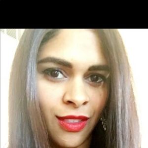 Meet your Posher, Diana